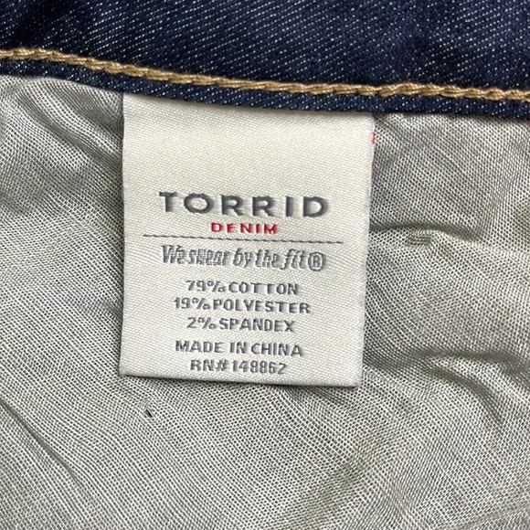 Torrid Curvy Skinny Dark Blue Denim Jeans, size 18 Extra Short - Picture 10 of 16